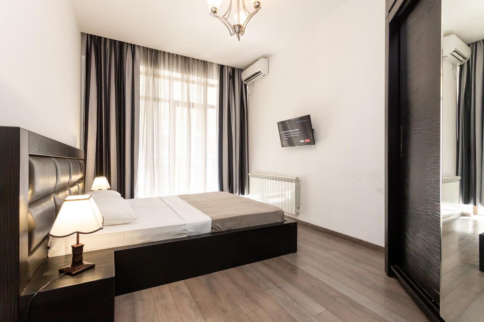 Two Bedroom Apartment In The City Center Tbilisi Exteriér fotografie